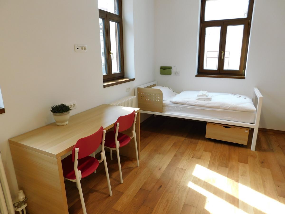 Hostel Bearlog Kocevje Exteriör bild