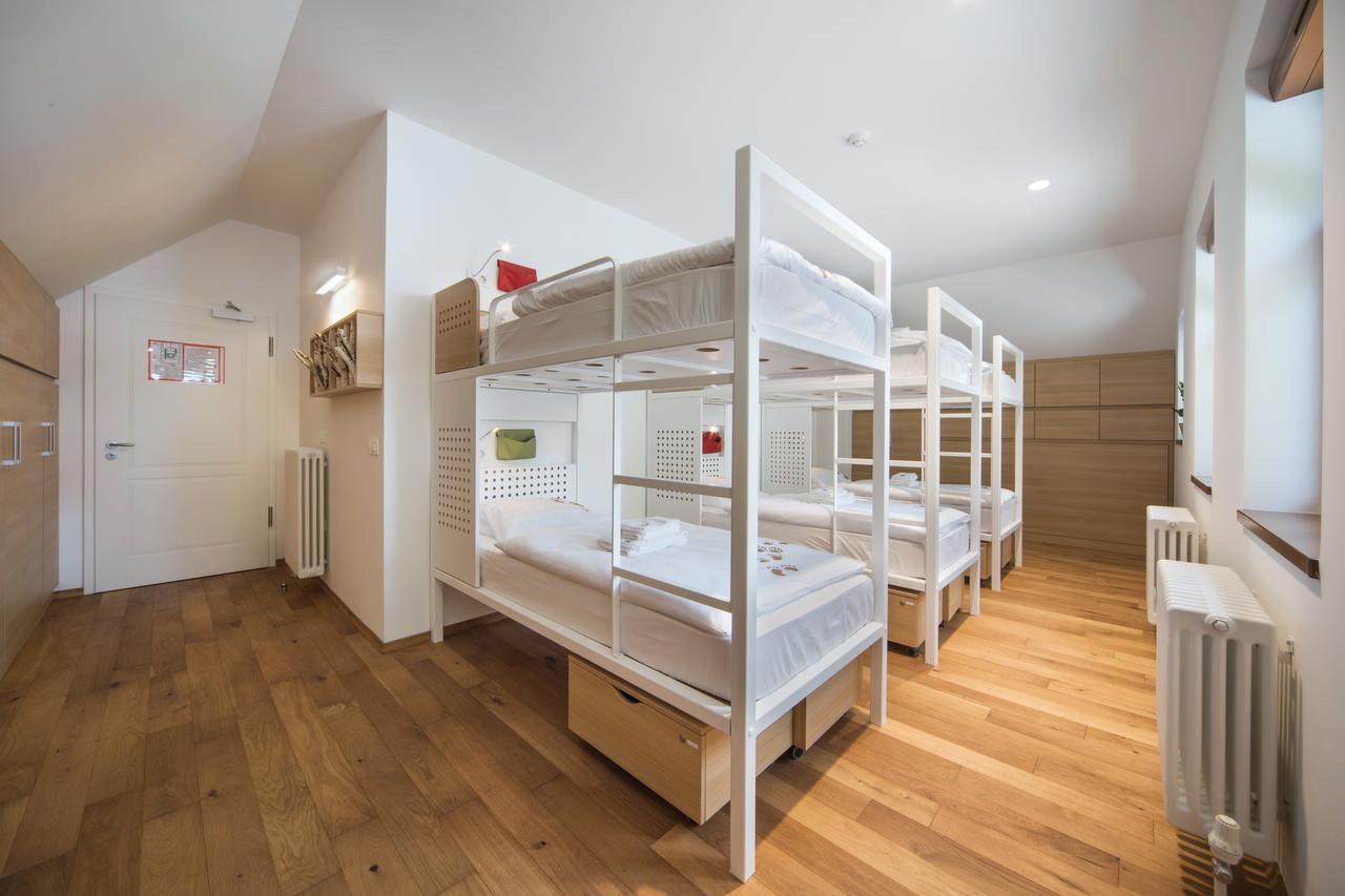 Hostel Bearlog Kocevje Exteriör bild