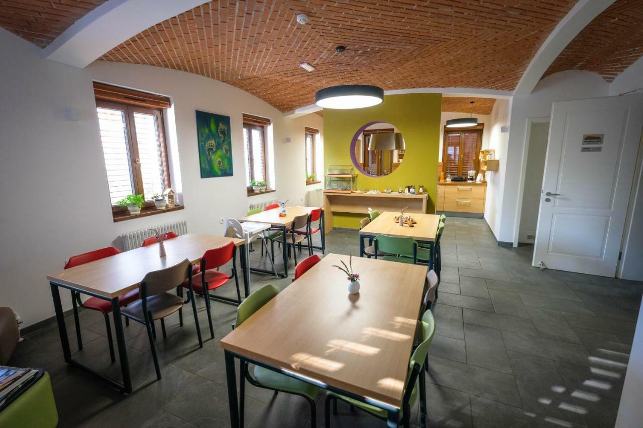 Hostel Bearlog Kocevje Exteriör bild